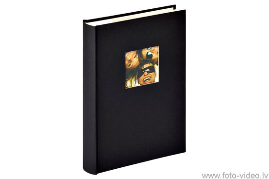 Foto albums 10x15cm 300 bildēm. WALTHER ME-111-B -300B Black